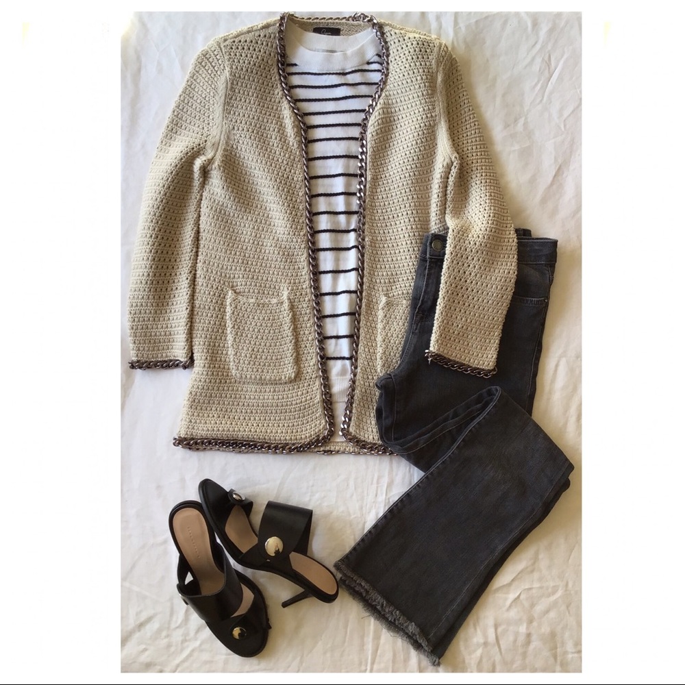 Aqua Bloomingdale’s beige sweater w/chain trim XS